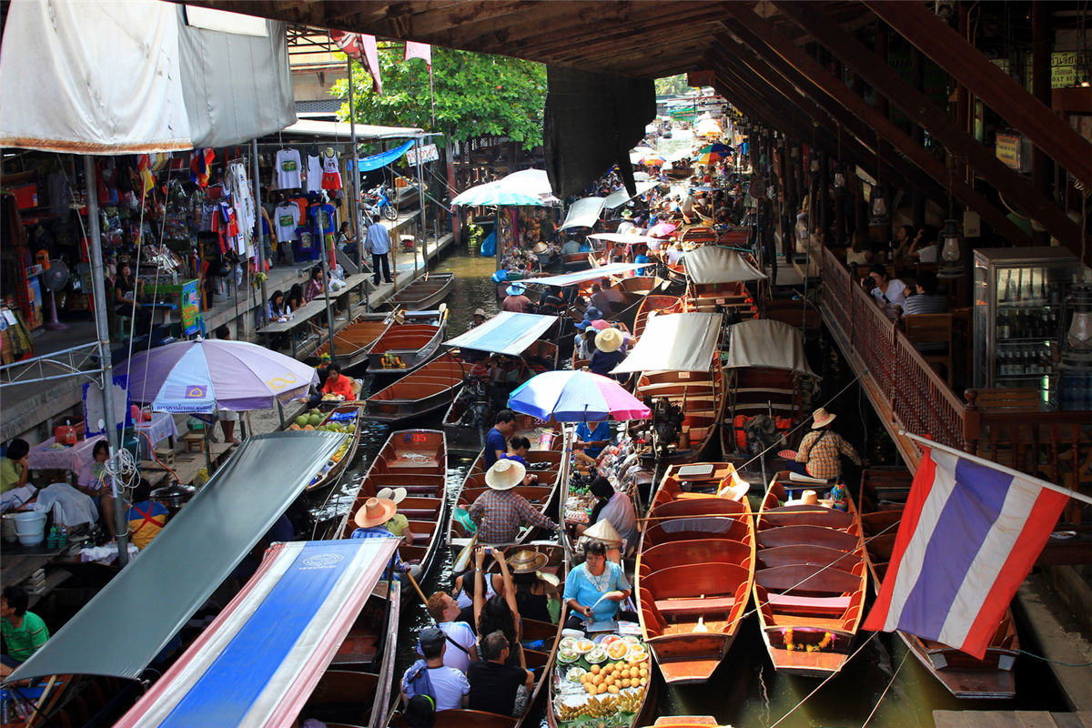 floating markets, floating markets bangkok, floating markets thailand, Chao Phra
