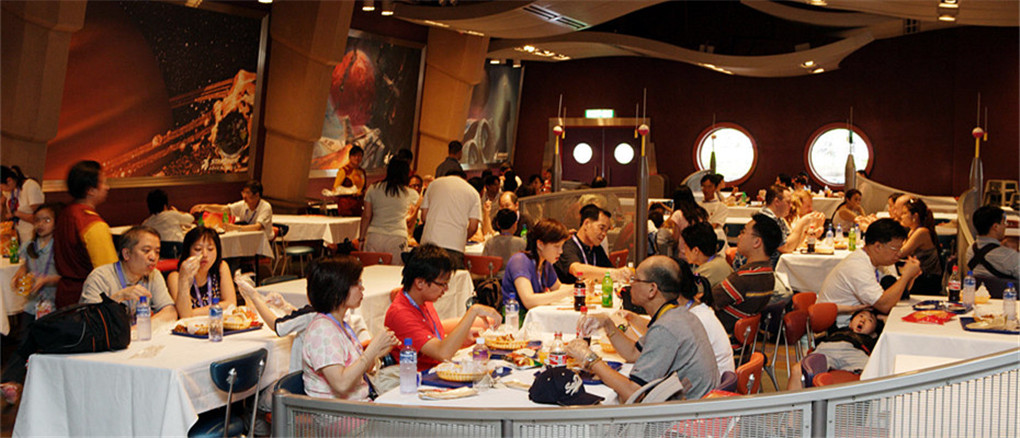 Hulutrip provides booking of Hong Kong Disneyland 3 in 1 Meal Coupon TP16.Choose from various dining options, like Starliner Diner, Comet Cafe, Tahitian Terrace, River View Cafe, Royal Banquet Hall etc.Have fun and enjoy your meal at Hong Kong Disneyland.More information about 3 in 1 Meal Coupon...
