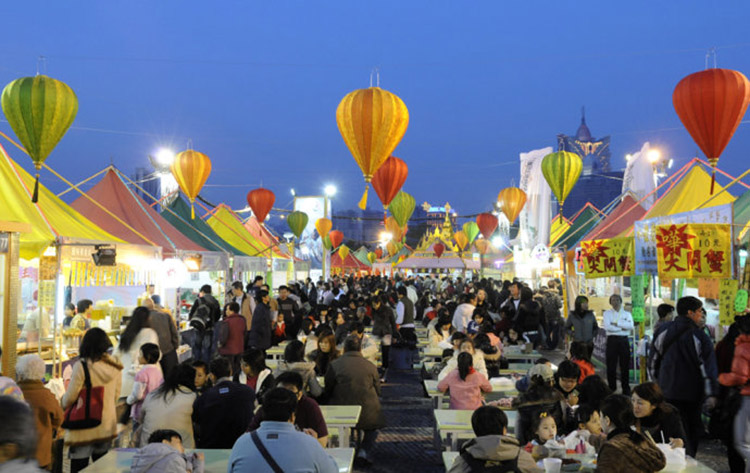 Macau food festival, delicious food, Macau festival 2016, food festival 2016, food and entertainment, food carnival, Sai Wan square, macau tower