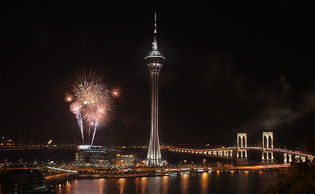 Things to Do & Chinese New Year Celebrations in Macau 2017,What to do in Chinese New Year Celebration Macau 2017,Chinese New Year Celebration Macau 2017,Spring Festival Celebration Macau 2017,Macau Tower Fireworks 2017