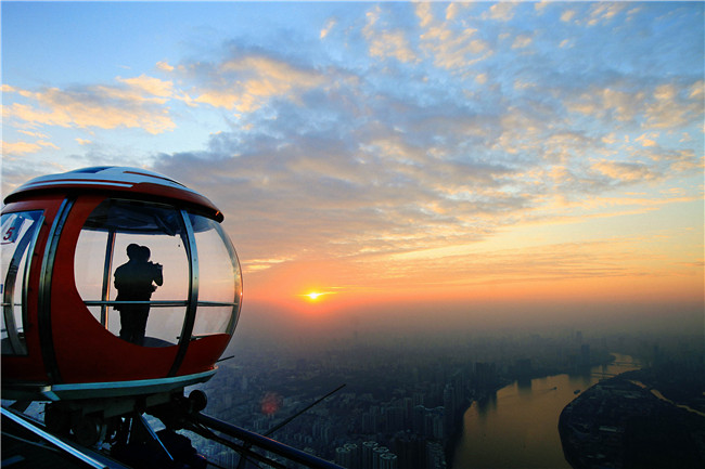 Peak Tower Hong Kong VS Canton Tower Guangzhou,Canton Tower Bubble Tram,Canton Tower Ferris Wheels