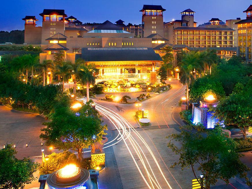 Chimelong Hotel Guangzhou FAQ 2016, What facilities are there in Chimelong Hotel Guangzhou 2016, What Languages Spoken are Supported in Chimelong Hotel Guangzhou 2016, Which payment cards are accepted in Chimelong Hotel Guangzhou , Guangzhou Chimelong Hotel room facilities and services Q&A 2016, Guangzhou Chimelong Hotel online booking services 2016, Guangzhou Chimelong Hotel address 2016, Guangzhou Chimelong Hotel telephone number 2016,Guangzhou Chimelong Hotel map 2016, Guangzhou Chimelong Hotel traffic guide 2016, how to go Guangzhou Chimelong Hotel, Guangzhou Chimelong Hotel booking online 2016, Guangzhou Chimelong Hotel room types 2016.