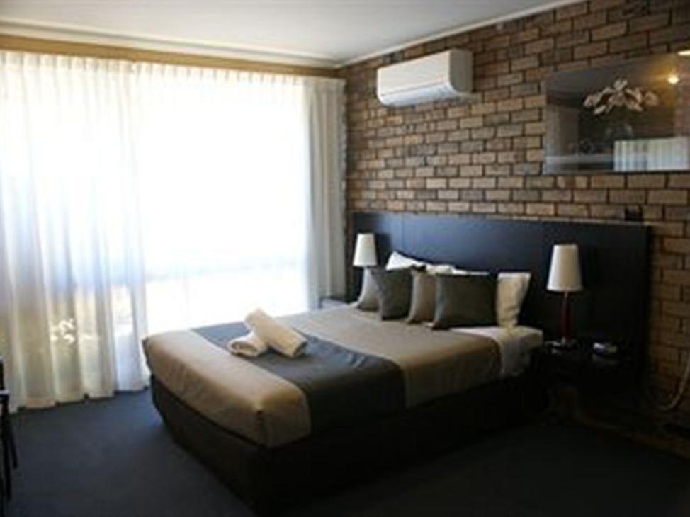 Homestead Motor Inn and Apartments Bendigo
 FAQ 2016, What facilities are there in Homestead Motor Inn and Apartments Bendigo
 2016, What Languages Spoken are Supported in Homestead Motor Inn and Apartments Bendigo
 2016, Which payment cards are accepted in Homestead Motor Inn and Apartments Bendigo
 , Bendigo
 Homestead Motor Inn and Apartments room facilities and services Q&A 2016, Bendigo
 Homestead Motor Inn and Apartments online booking services 2016, Bendigo
 Homestead Motor Inn and Apartments address 2016, Bendigo
 Homestead Motor Inn and Apartments telephone number 2016,Bendigo
 Homestead Motor Inn and Apartments map 2016, Bendigo
 Homestead Motor Inn and Apartments traffic guide 2016, how to go Bendigo
 Homestead Motor Inn and Apartments, Bendigo
 Homestead Motor Inn and Apartments booking online 2016, Bendigo
 Homestead Motor Inn and Apartments room types 2016.