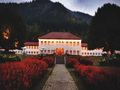 The Lalit Grand Palace Srinagar Hotel
