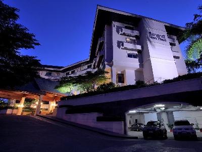 Sima Thani Hotel