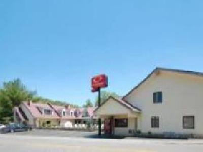 Econo Lodge Inn & Suites at the Convention Center
