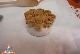 Thai Flower Cookie, "Khanom Dok Jok",Appetizers / DessertMenu price, MailBox, Phone Number, food consumption 
